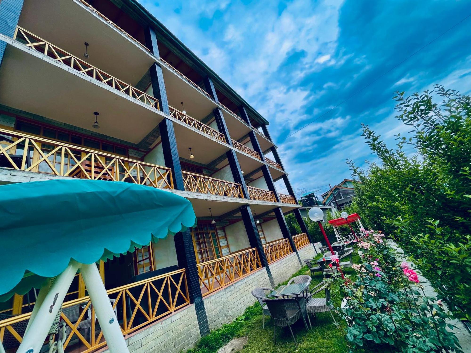 Naina Spring Resort, Manali - Away From City Hustle Manali (Himachal Pradesh) Exterior photo